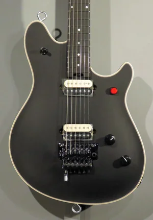 EVH Wolfgang USA Signature 2023 Stealth Black w/Hardshell
